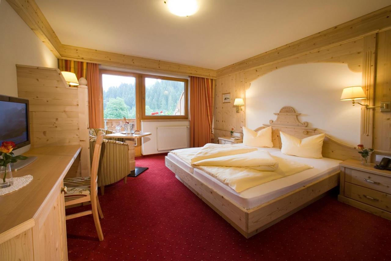 Alpenhotel Tirolerhof Герлос Екстериор снимка