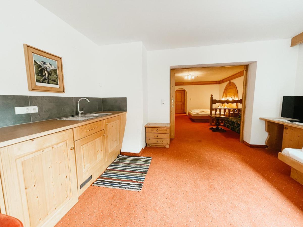 Alpenhotel Tirolerhof Герлос Екстериор снимка