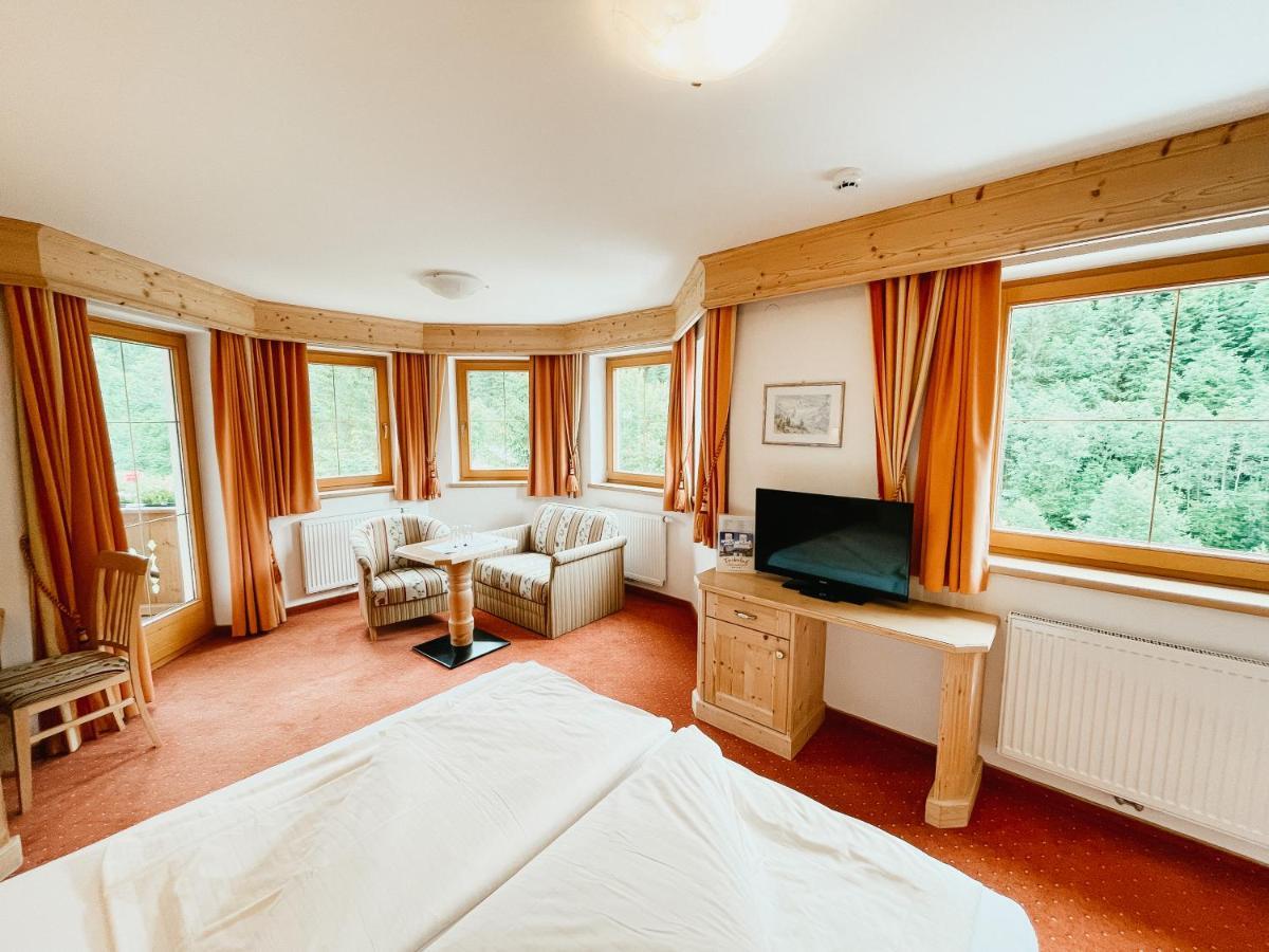 Alpenhotel Tirolerhof Герлос Екстериор снимка